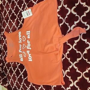 Womans top made right. Small nwt.